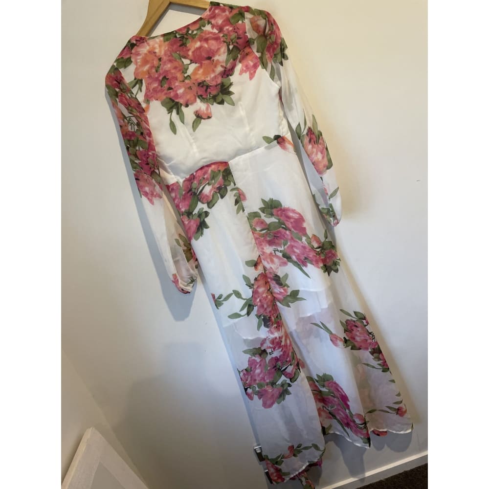 Showpo size 8 tie front floral cardi / cover up - cover ups cardigan - condition: used women’s apparel