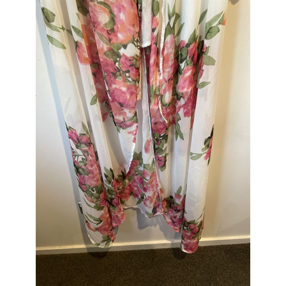 Showpo size 8 tie front floral cardi / cover up - cover ups cardigan - condition: used women’s apparel