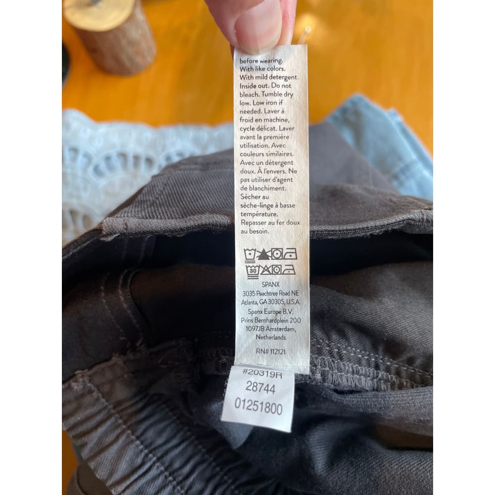 Spanx washed black skinny leg pant – size s (brand new cut-label stretch fabric blend) - cargo pants bnew label cut