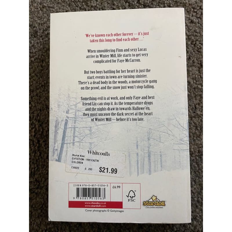 Mortal kiss - alice moss - print books book - condition: used - fiction - young adult printed media