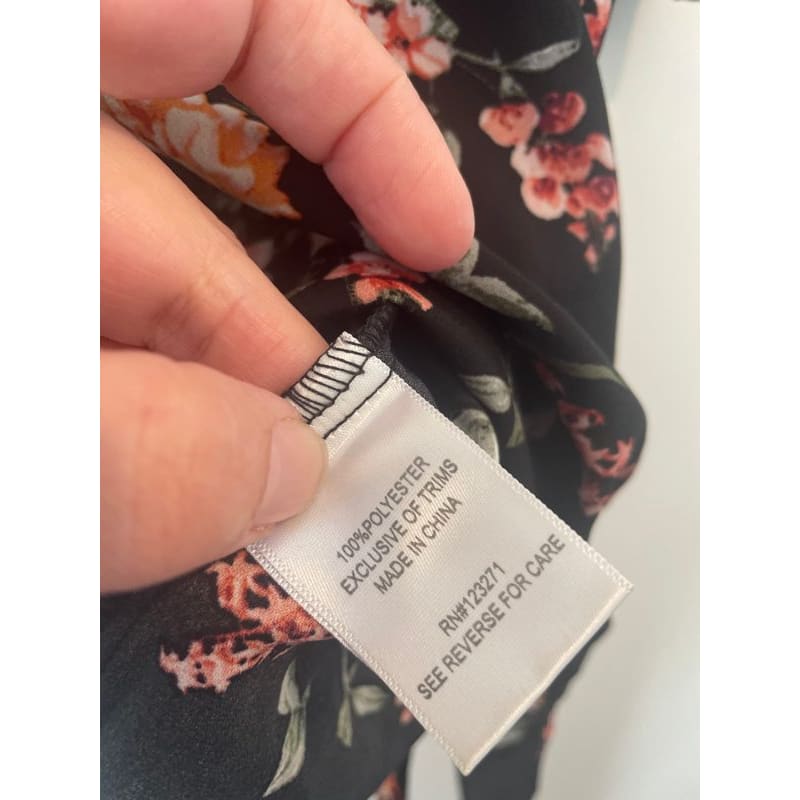 Stella tweed size s floral top - clothing tops blouse - condition: used - short sleeve - top women’s apparel