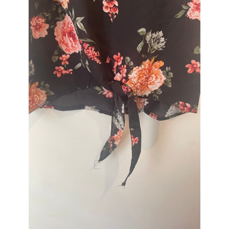 Stella tweed size s floral top - clothing tops blouse - condition: used - short sleeve - top women’s apparel
