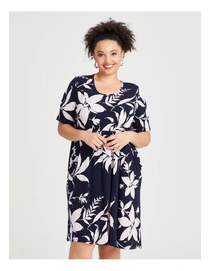 Taking shape everyday floral luna empire dress size 16 - black ecru floral print rrp $149.99 - dresses top women’s