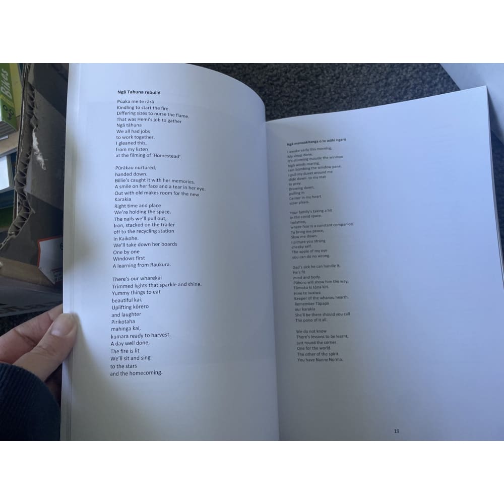 Te reo book of poetry & art by thereasa reihana - print books book - cultural printed media