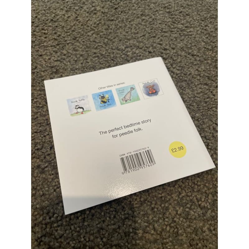 Peedie vole - michelle robertson - print books book - children’s - literature printed media