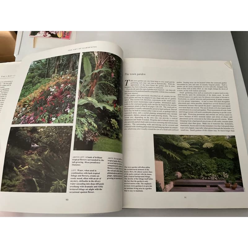 The art of gardening - colin hutchinson - print books book - condition: used - gardening printed media