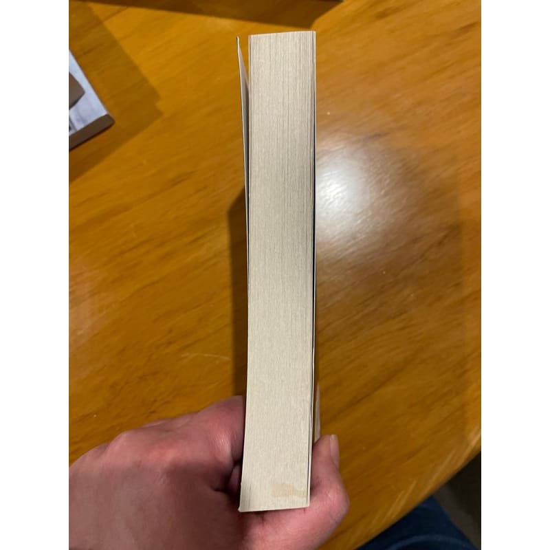 The secret sister - m. M. Deluca - print books book - condition: used - fiction printed media