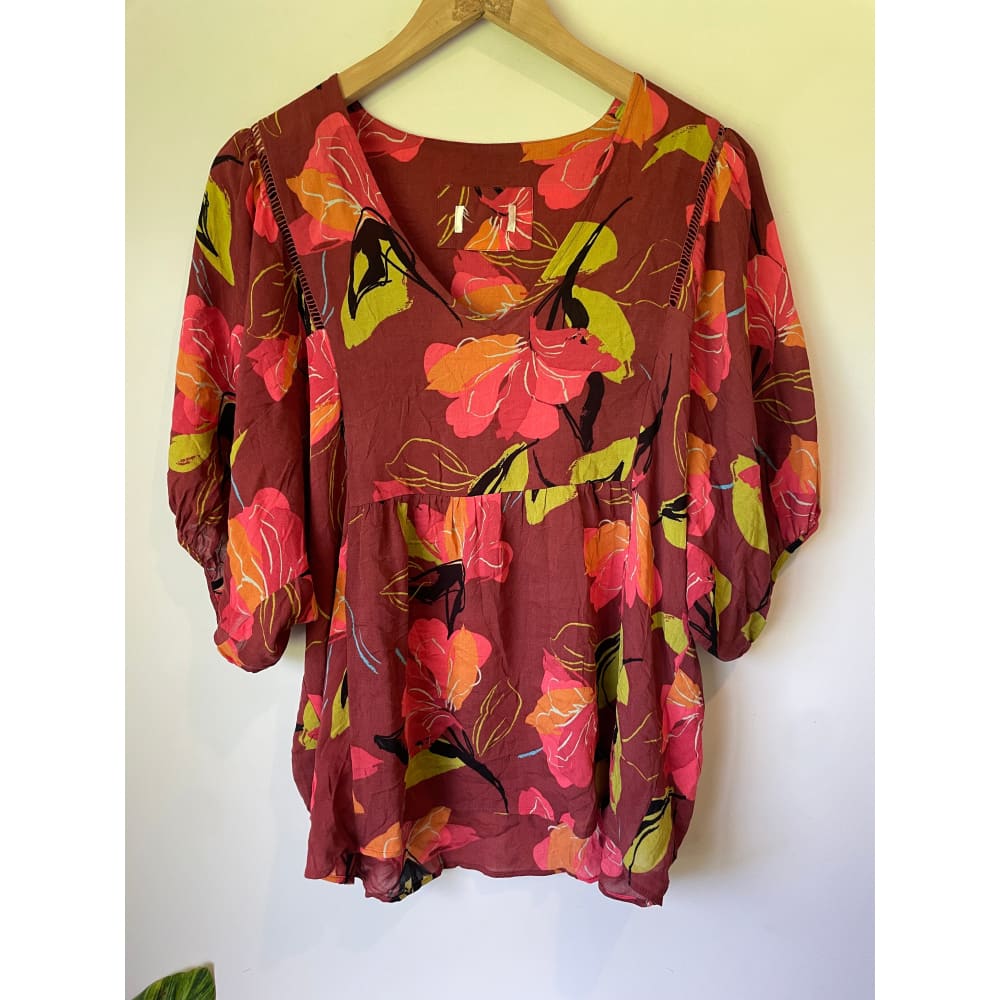 Brand unknown. Size s top - blouses bnew label cut branded clothing - clothing & fashion - shirt women’s apparel