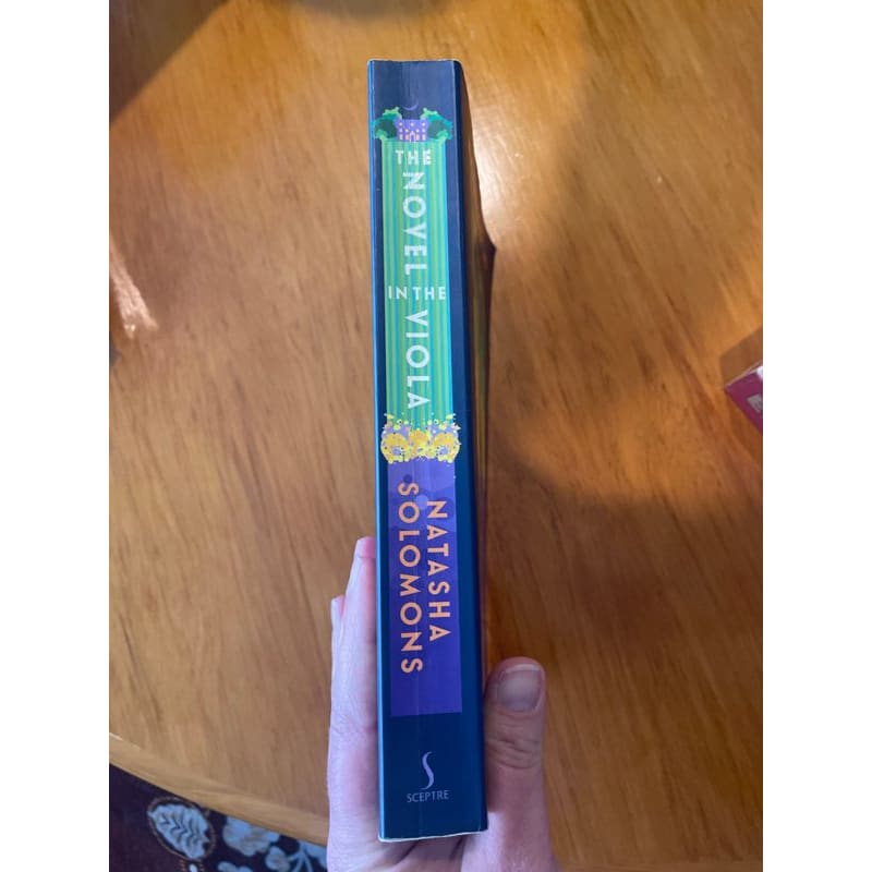 The novel in the viola - natasha solomons - print books book - condition: used - fiction printed media