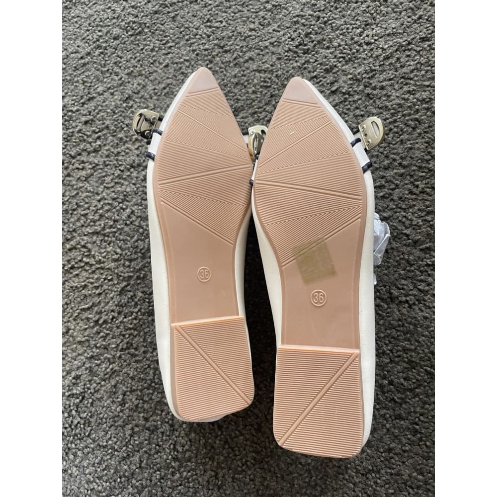 Brand new size 36 flats - flats clothing & fashion - flats - shoes women’s shoes