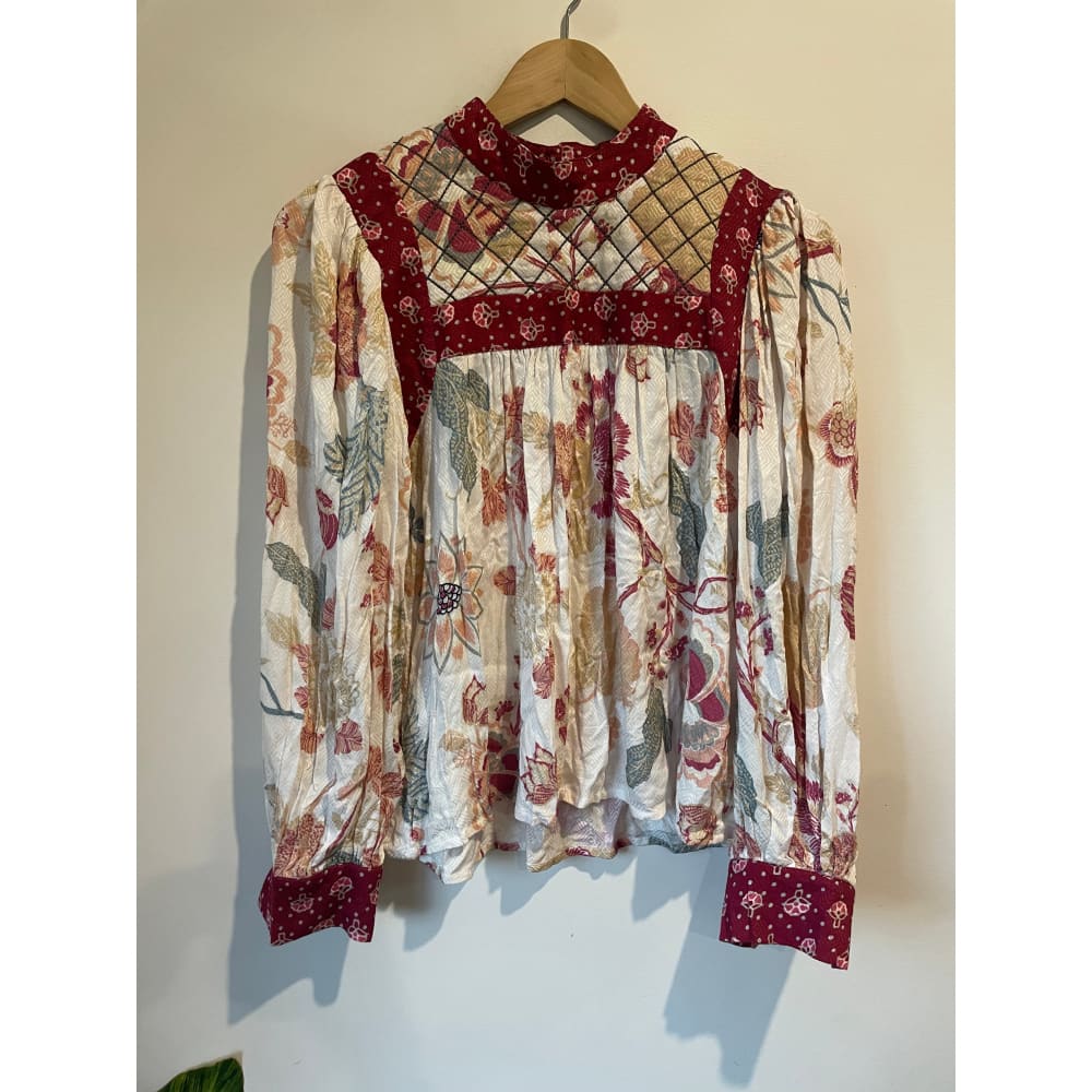 Brand new urbn uk cut label branded clothing – size s | excellent condition - floral print top - 100% viscose - blouses