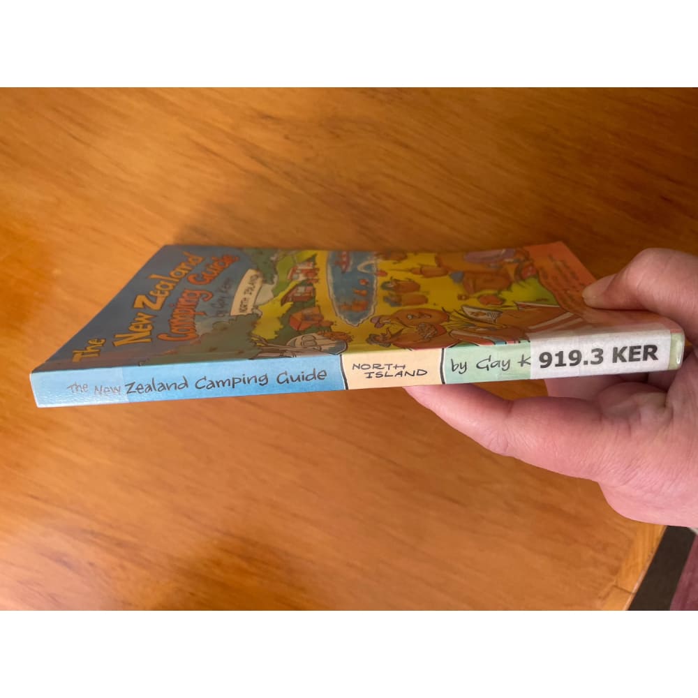 The new zealand camping guide: north island by gay kerr - print books book - condition: used - guide - travel printed
