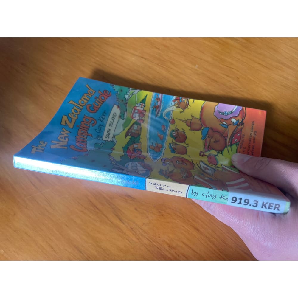The new zealand camping guide: south island by gay kerr - print books book - condition: used - guide - travel printed