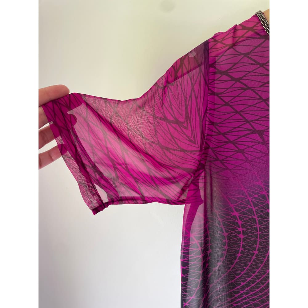 Vamp size 8 sheer abstract top - blouses condition: used - top women’s apparel