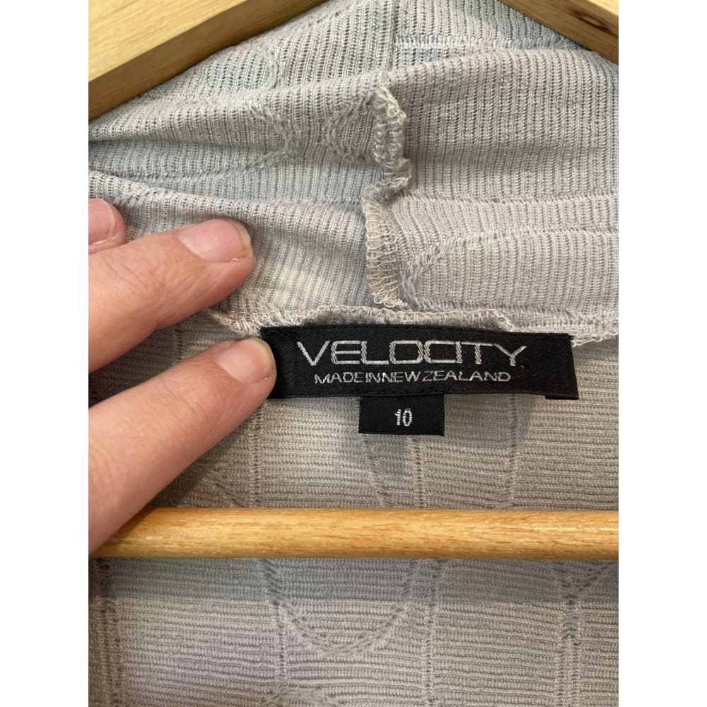 Velocity (nz) size 10 merino / viscose blend drape front cardi - cardigans cardigan - clothing & fashion - long sleeve