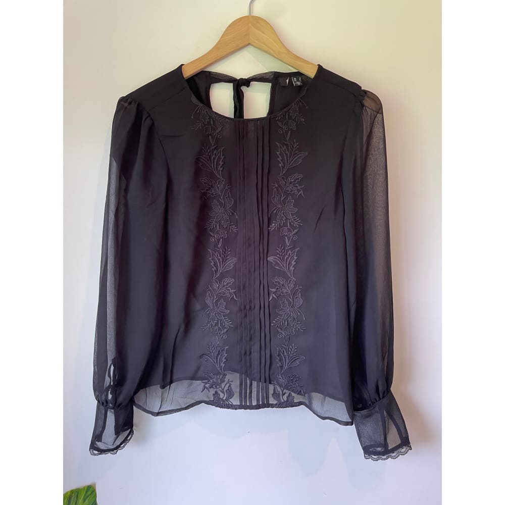 Vero moda sheer embroidered top – size s (brand new cut-label) - blouses blouse - bnew label cut branded clothing