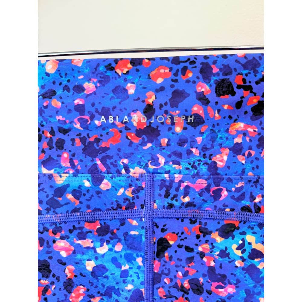 Abi and joseph size l run swim active dual pocket vera core short touch the sky print - shorts bottom women’s apparel