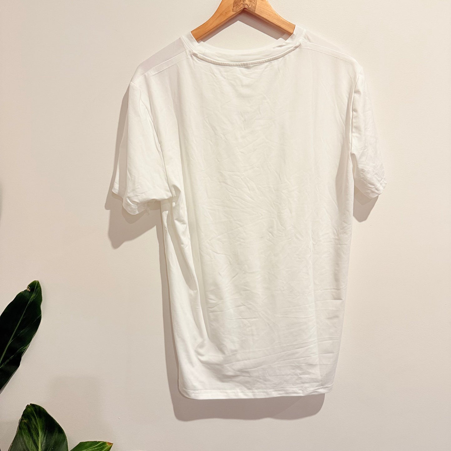 Victory size l graphic t-shirt - white - t-shirts top womenās apparel