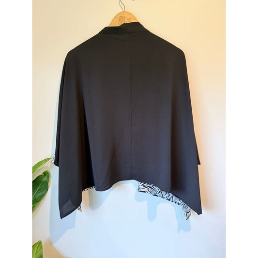 Virtuelle size s-m batwing open cardigan with black & white abstract print – great condition - cardigans condition: