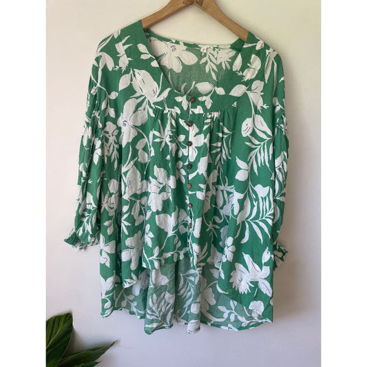 *Brand New Cut Label Branded Clothing Clearance* BRAND UNKNOWN Size 10 Floral Rayon Top