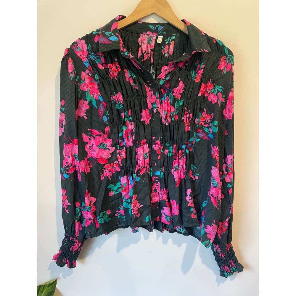 Yas size m floral print smocked blouse – feminine & flattering design sample - blouses women’s apparel