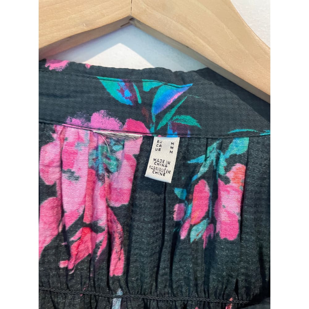Yas size m floral print smocked blouse – feminine & flattering design sample - blouses women’s apparel