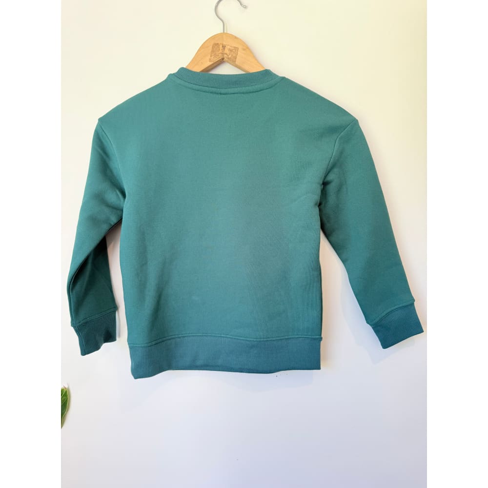 Yo young original size 8 green sweatshirt – comfy & casual layer for everyday wear - sweatshirts top women’s apparel