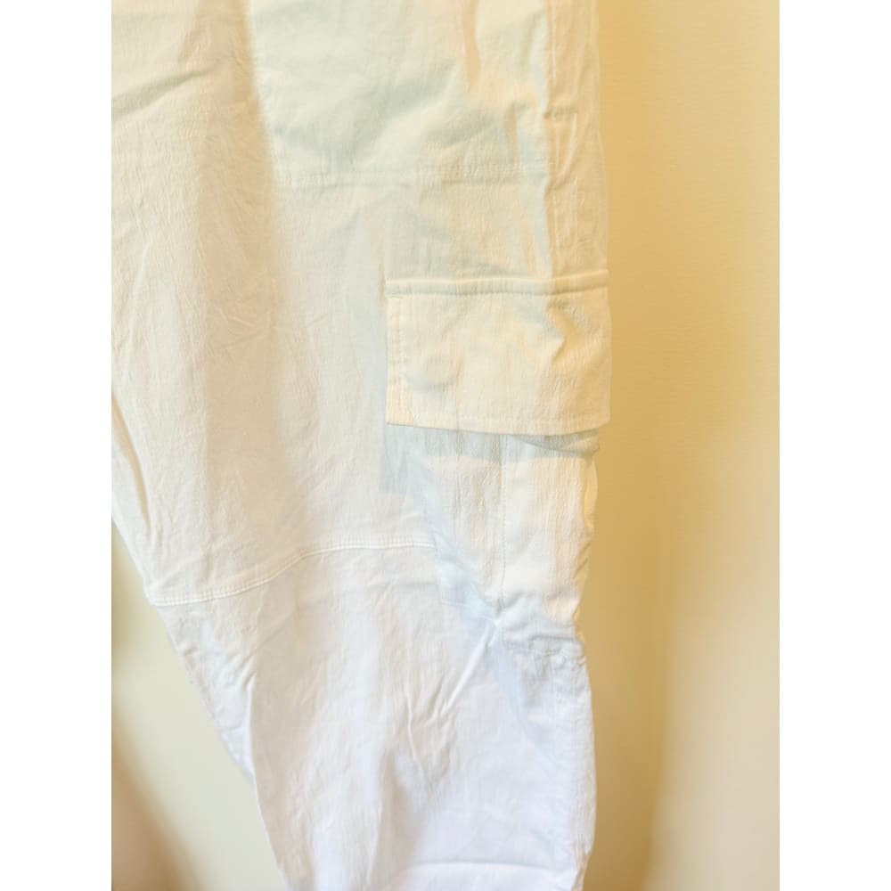 Zafina white cargo capri pants – size 12 | cotton blend with stretch excellent condition - cargo pants bottom