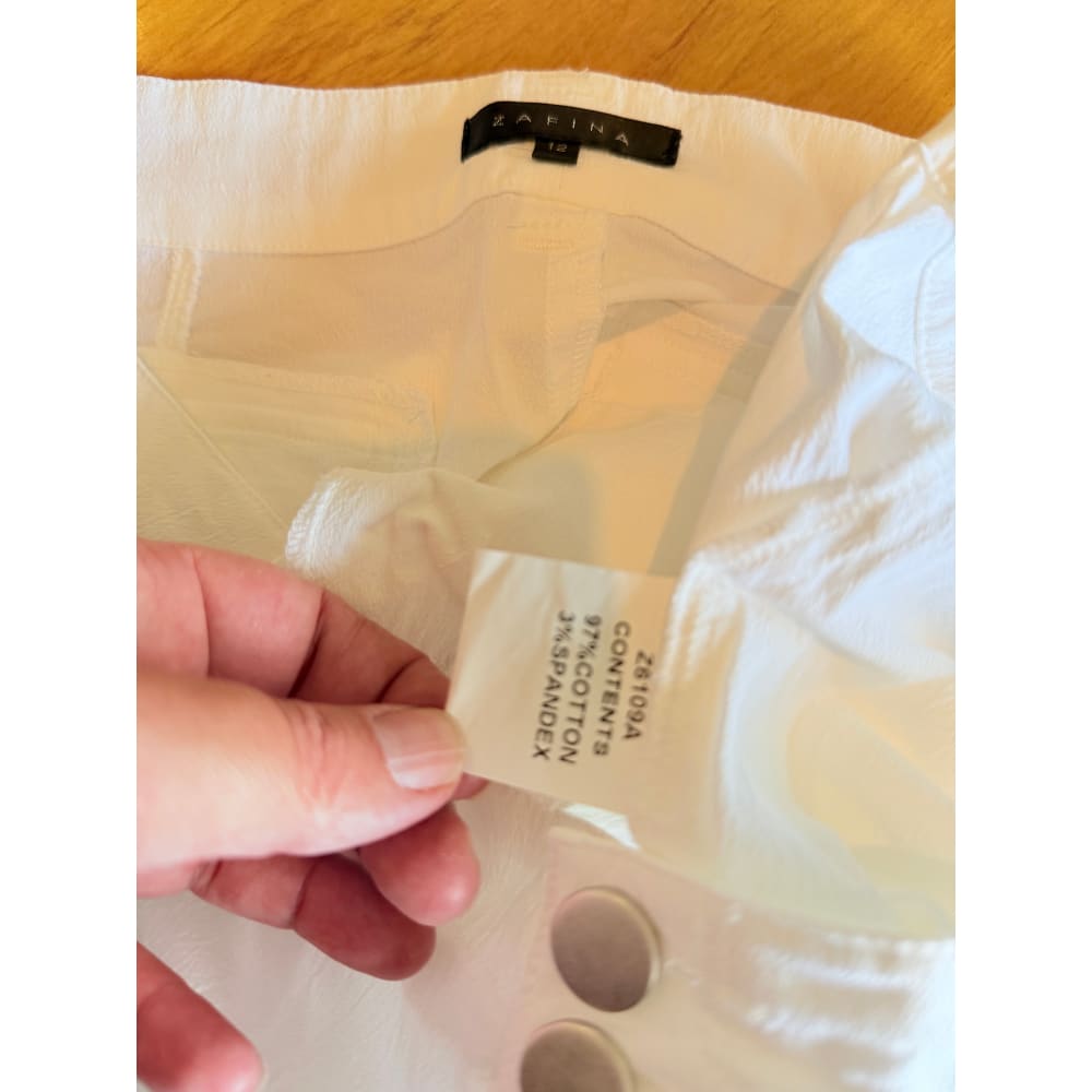 Zafina white cargo capri pants – size 12 | cotton blend with stretch excellent condition - cargo pants bottom
