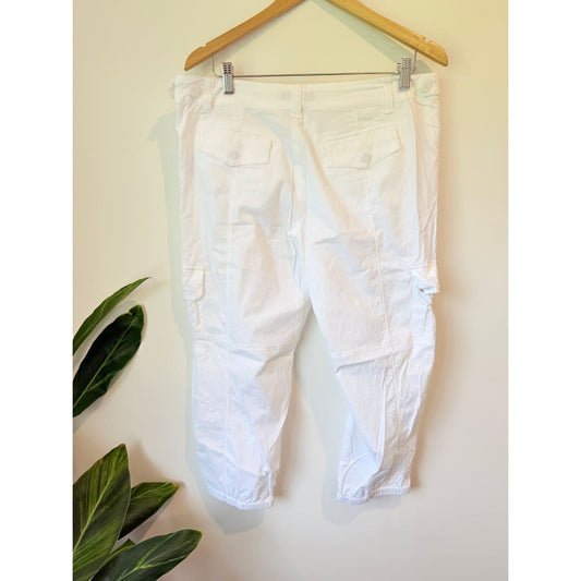 Zafina white cargo capri pants – size 12 | cotton blend with stretch excellent condition - cargo pants bottom