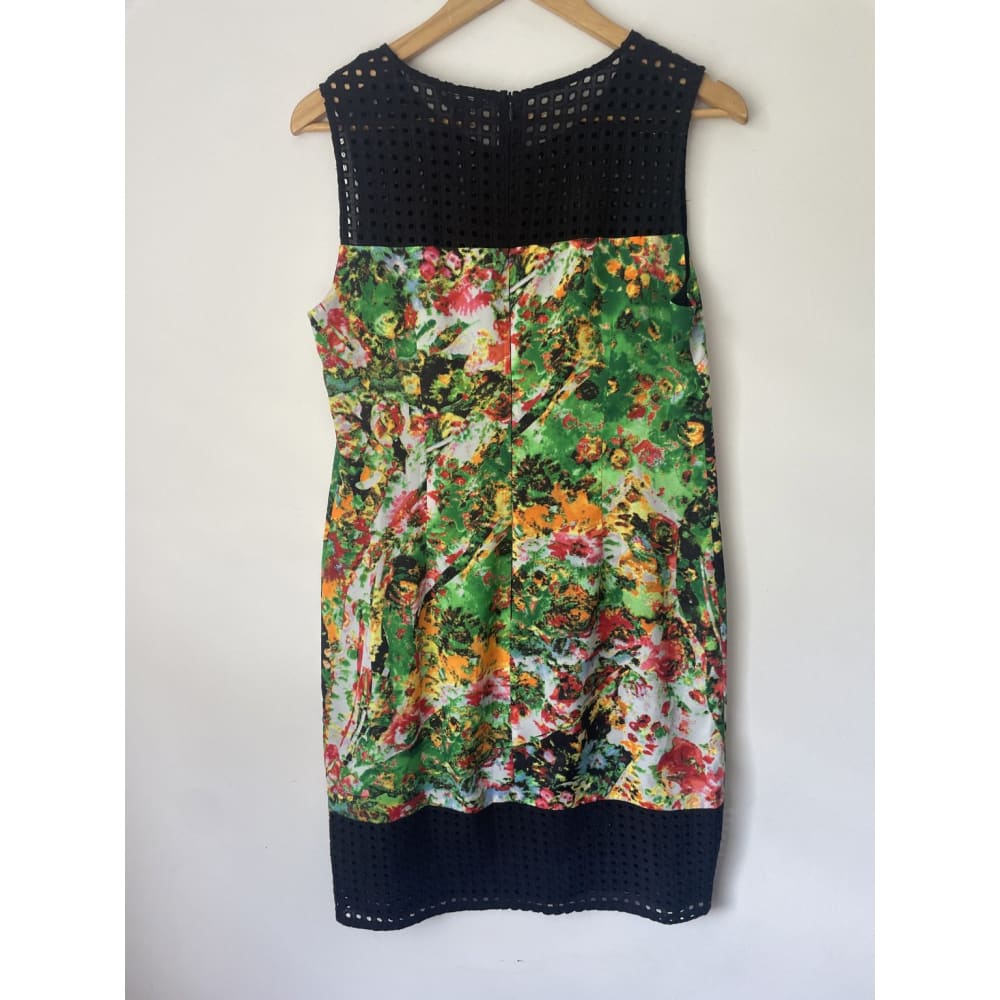 Zafina size 10 sleeveless top - clothing tops clothing & fashion - condition: used - sleeveless - top women’s apparel