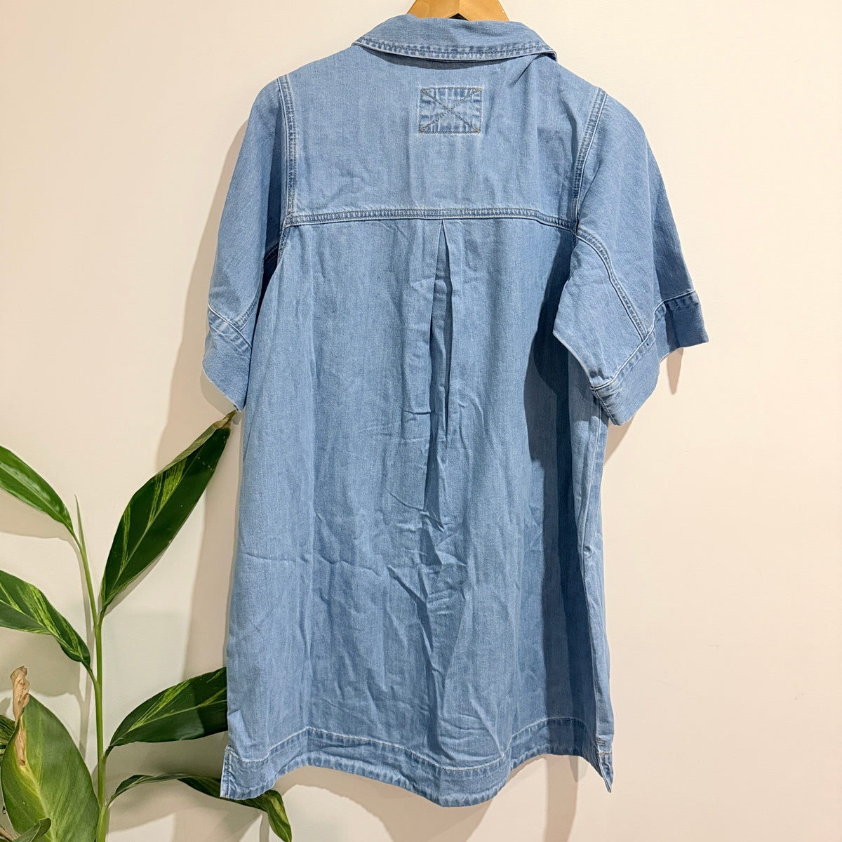 Ceres Short Sleeve Yoke Detail Midi Denim Dress Size M