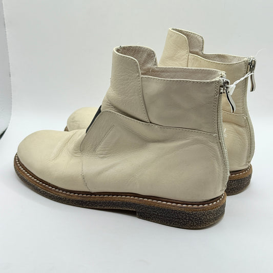 2 Baia Vista 'Ofra' Leather Boots – Size 37