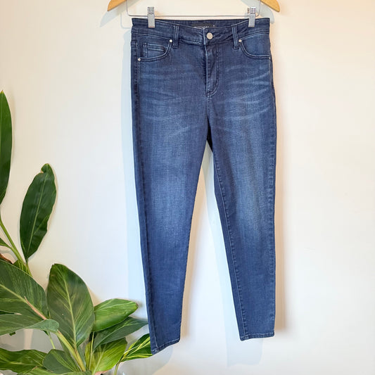 Witchery Size 9 Skinny Leg Jeans