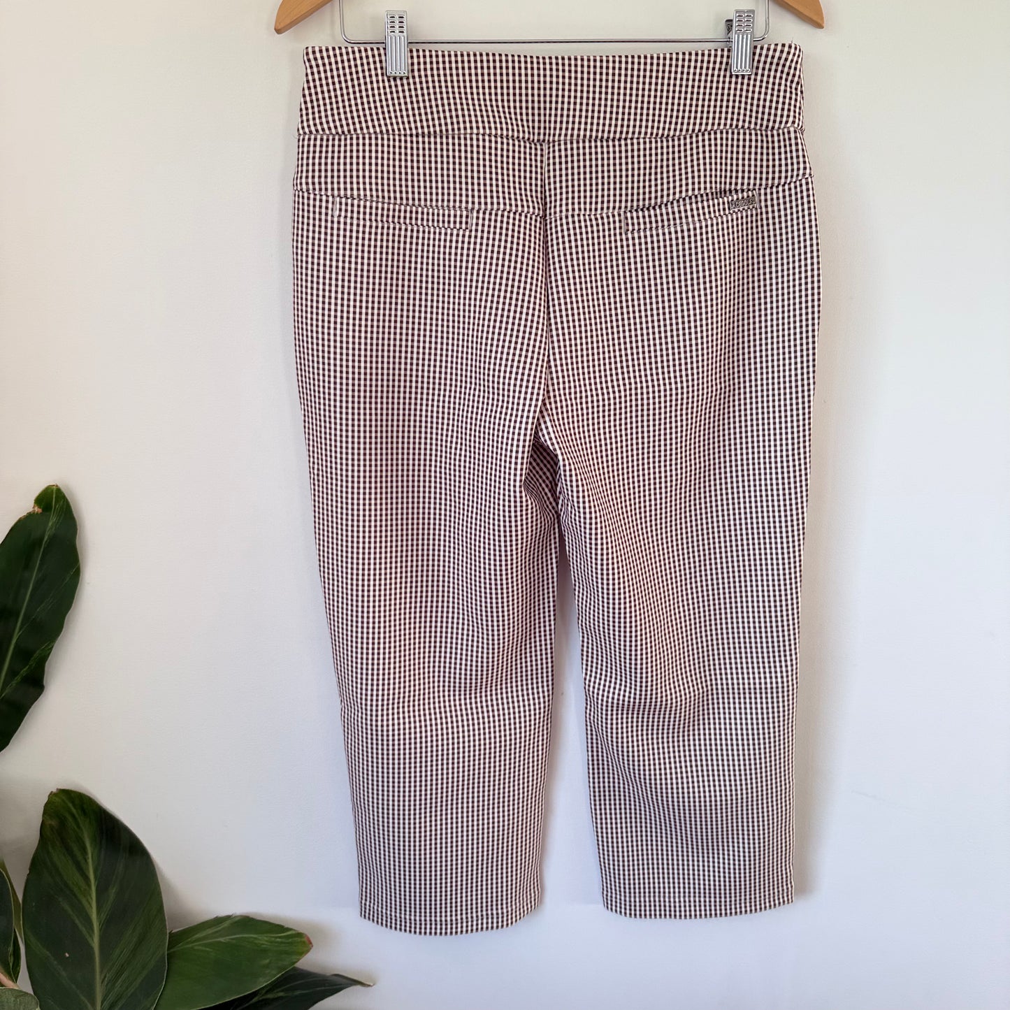 ACEGOLFS Brown Gingham Capri Pants - Size M