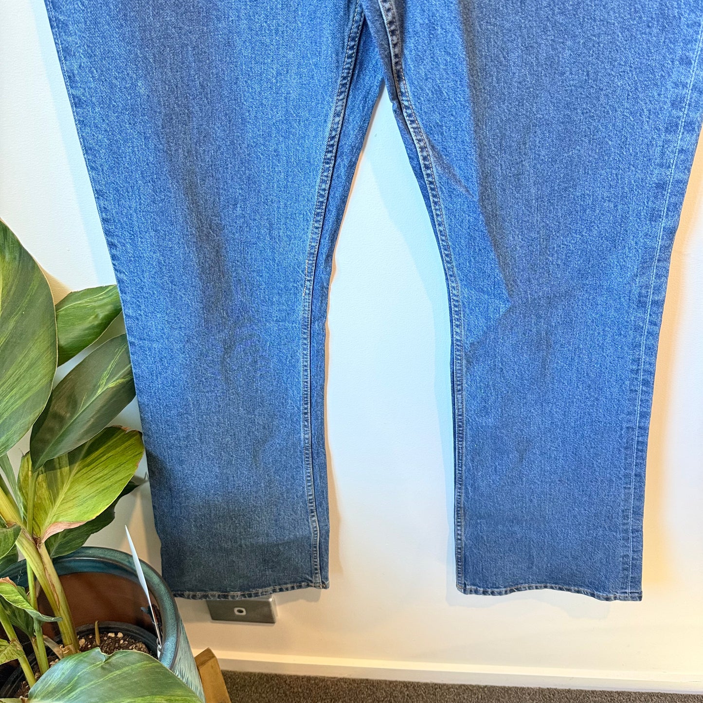 ASOS DESIGN Medium Blue Wash Jeans - 36/36 Tall