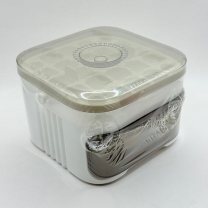 Portable Ice Cube Maker Container