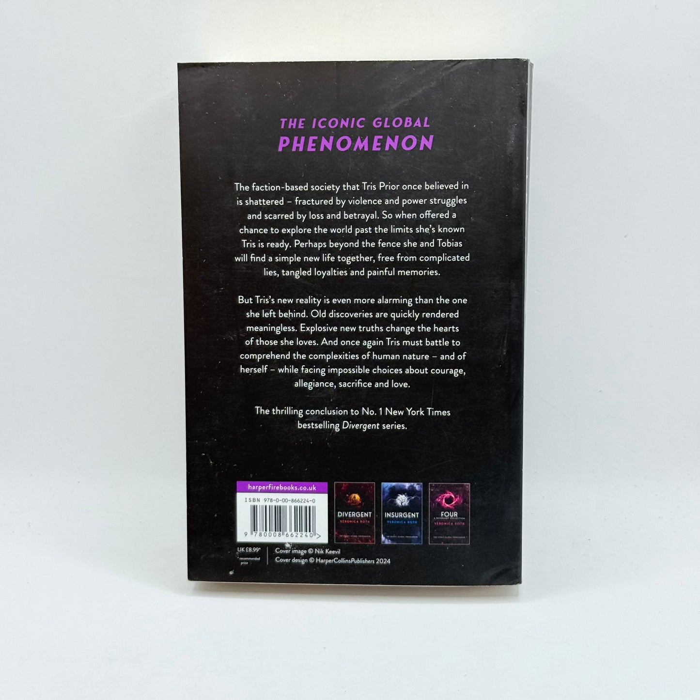 Allegiant by Veronica Roth (Divergent Trilogy, Book 3)