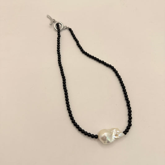 Black Beaded Necklace with Baroque Pearl Pendant