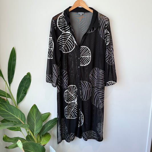 Coco & belle sheer shirt dress xl in black and white - cover ups condition: used - original photo - top - what’s new