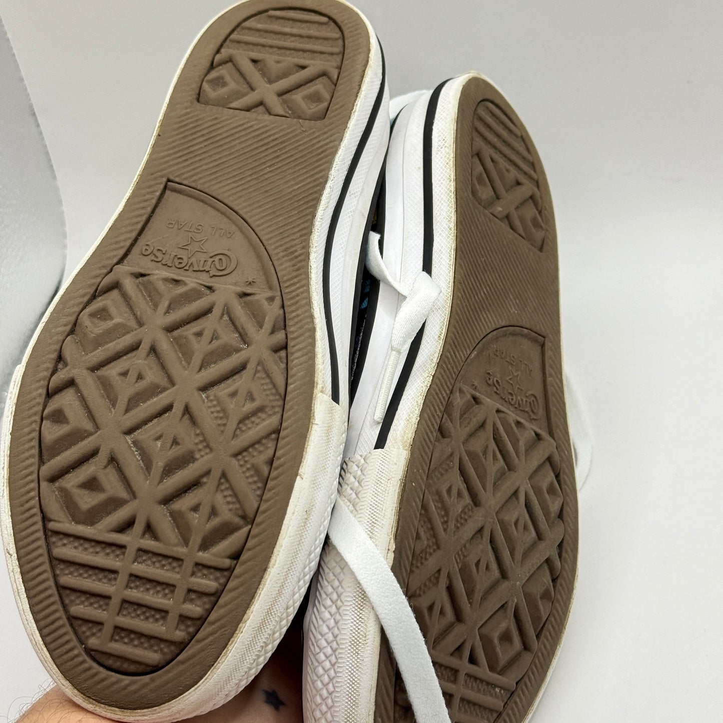 Converse Chuck Taylor All Star High-Tops - Size 2 (Youth Kids)