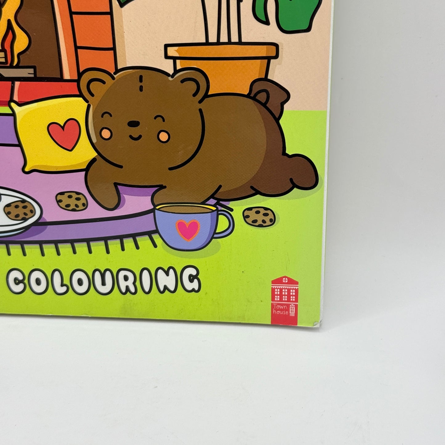 Cosy and Calm Cute & Bold Colouring Book by Sam Jayne