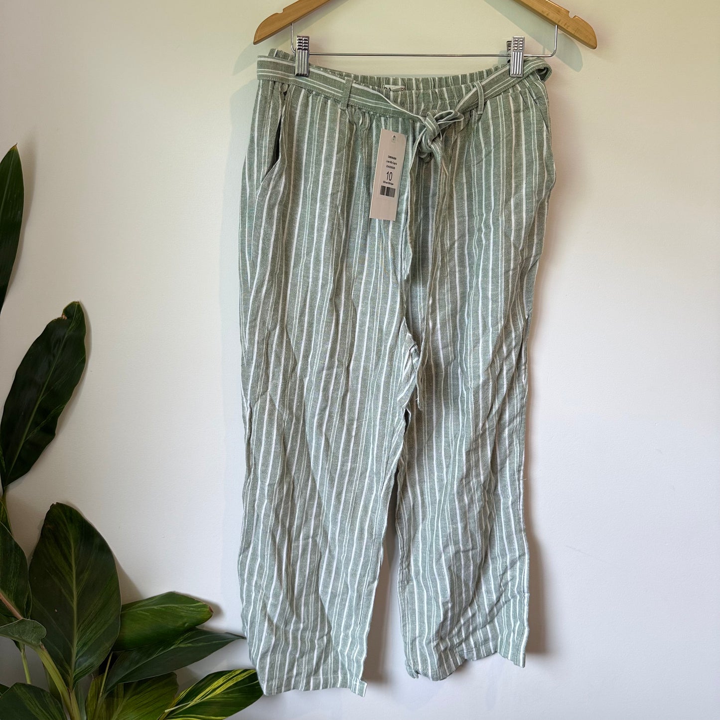 Damart Linen Mix Capris Olive Stripe Size 10