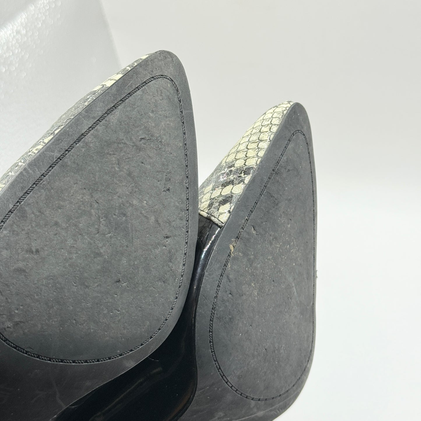 Diana Ferrari Tiffanie Leather Heels – Size 7