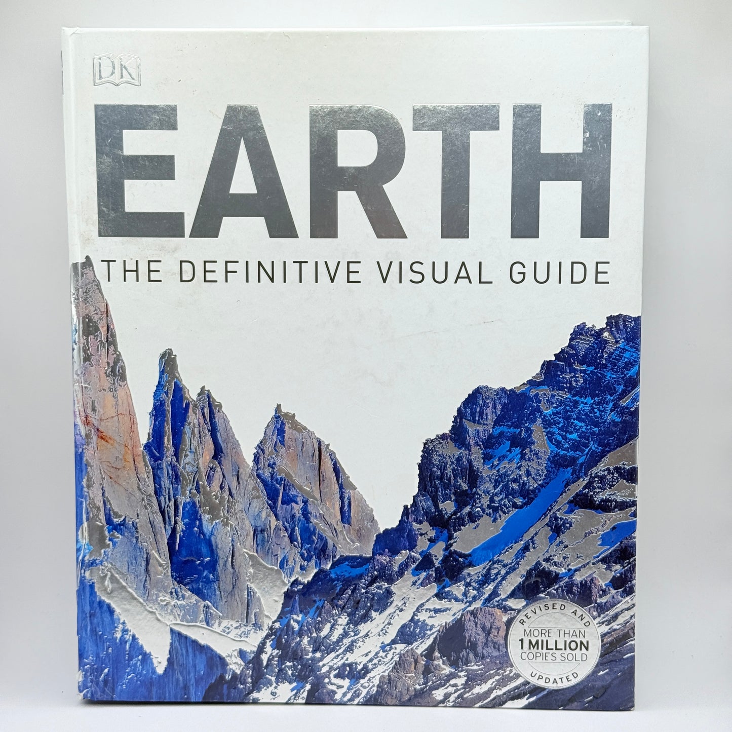 Earth The Definitive Visual Guide by DK