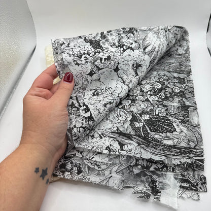 Assorted fabric remnant bundle – quilting & craft scraps - fabric original photo - what’s new crafts