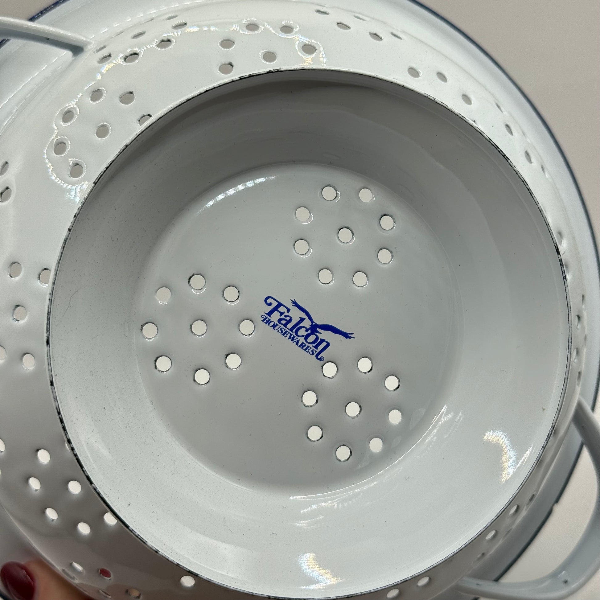 Falcon enamel colander - colanders original photo - what’s new home&living materials