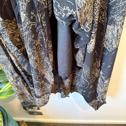 G.W.E V-Neck Midi Dress BlackBeige Landscape – Size 4XL