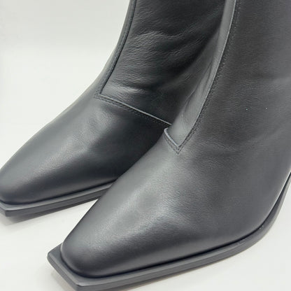 Hael & Jax FUEL Black Leather Square Toe Ankle Boots – Size 40