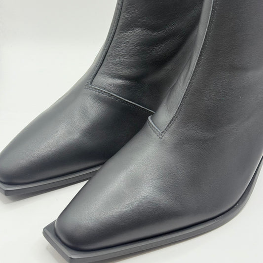 Hael & Jax FUEL Black Leather Square Toe Ankle Boots – Size 40